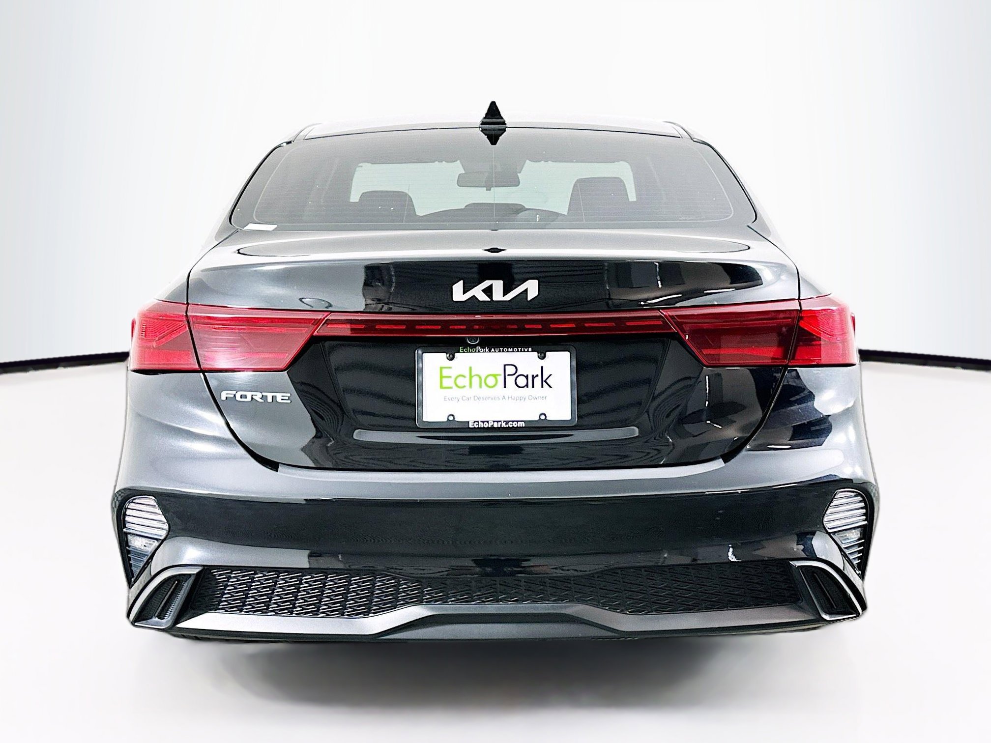 Used 2023 Kia Forte LXS image 7