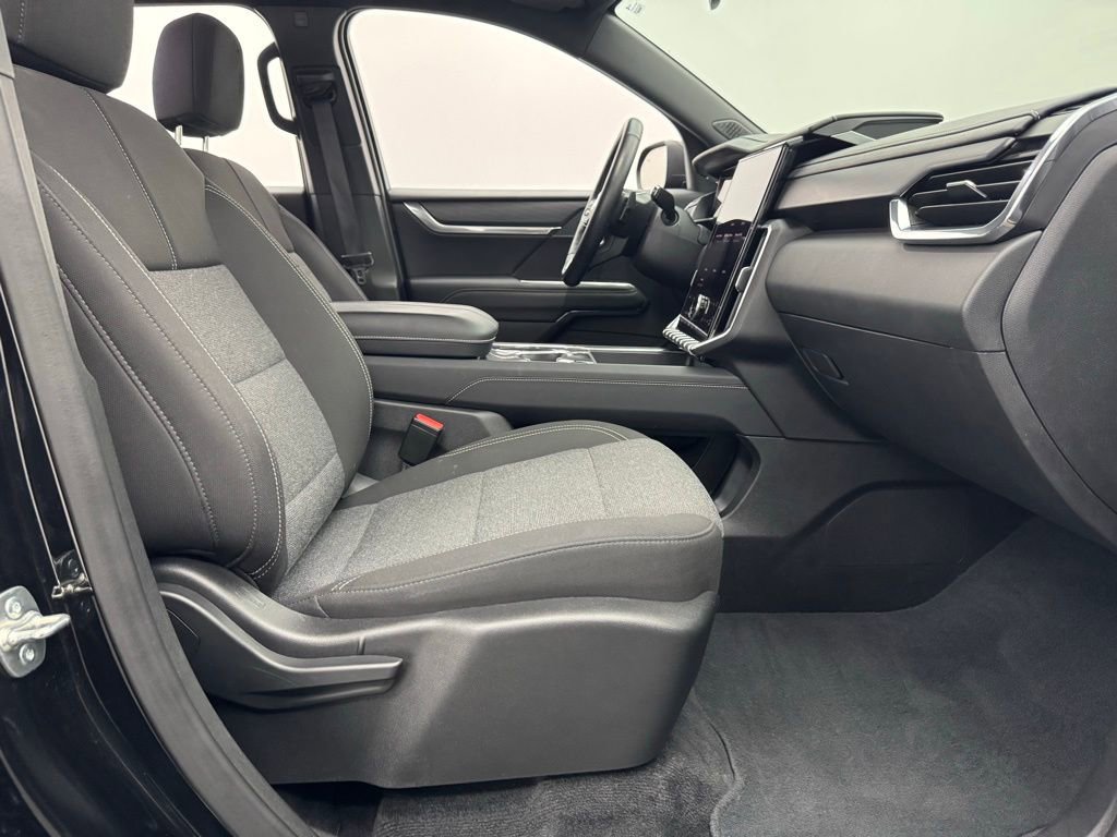 Used 2025 GMC Acadia Elevation image 33