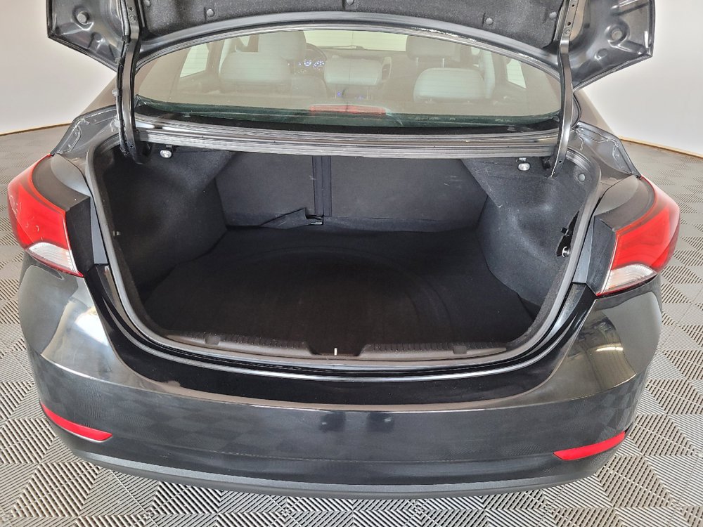 Used 2016 Hyundai Elantra Limited FWD image 29