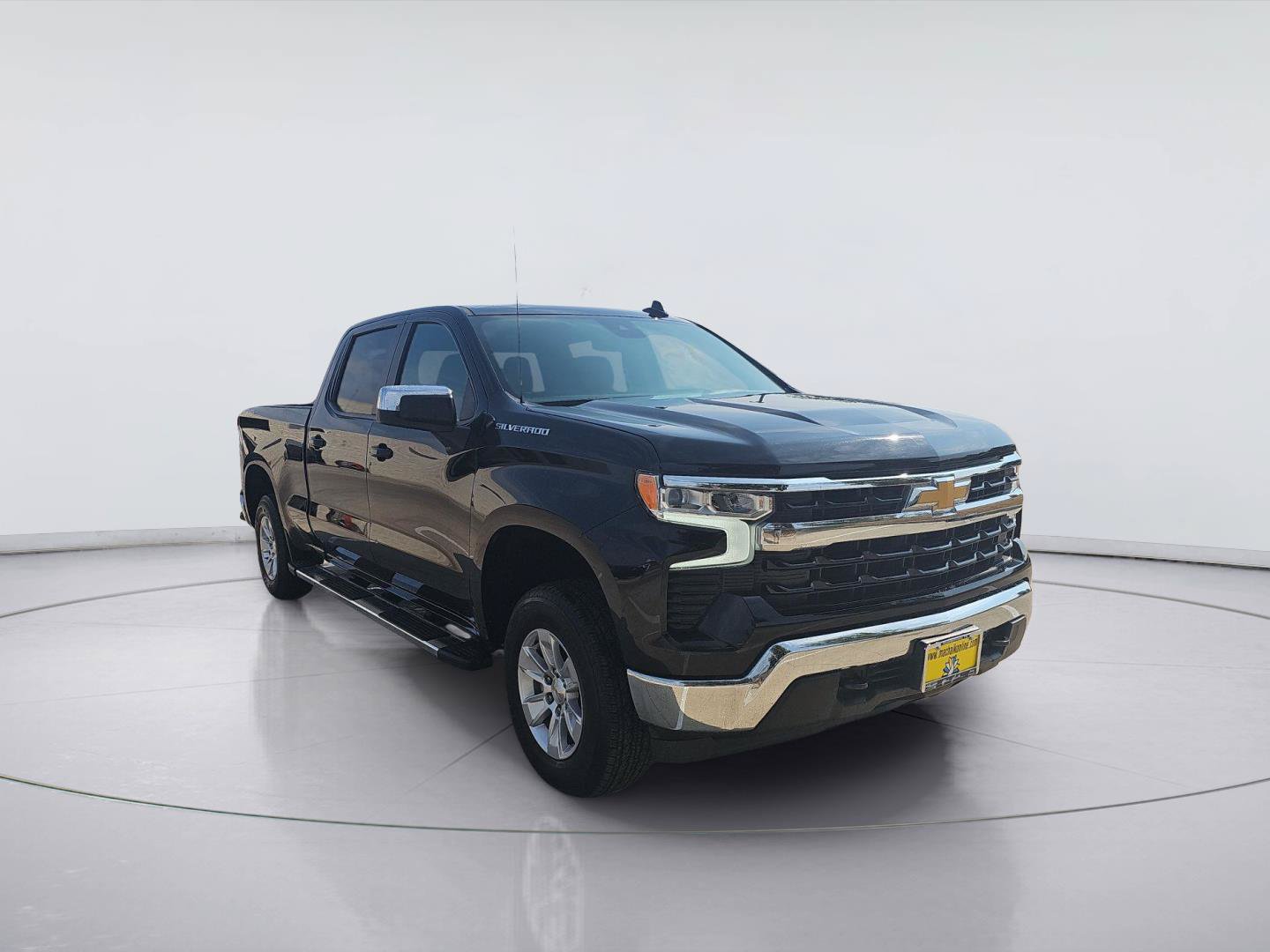 Used 2024 Chevrolet Silverado 1500 LT w/ Protection Package AWD/4WD image 7