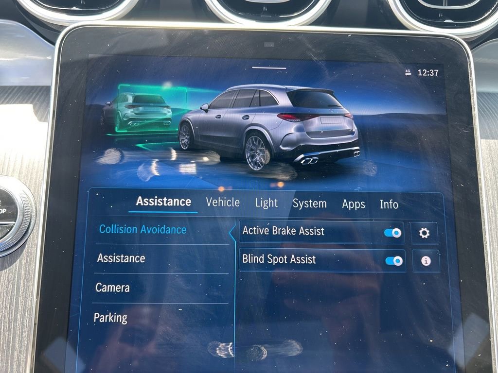 Used 2025 Mercedes-Benz GLC 43 AMG 4MATIC image 40