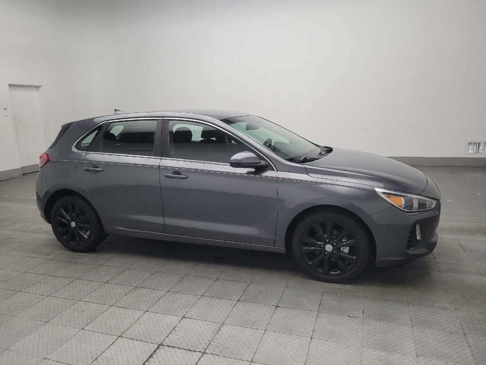Used 2019 Hyundai Elantra GT FWD image 11