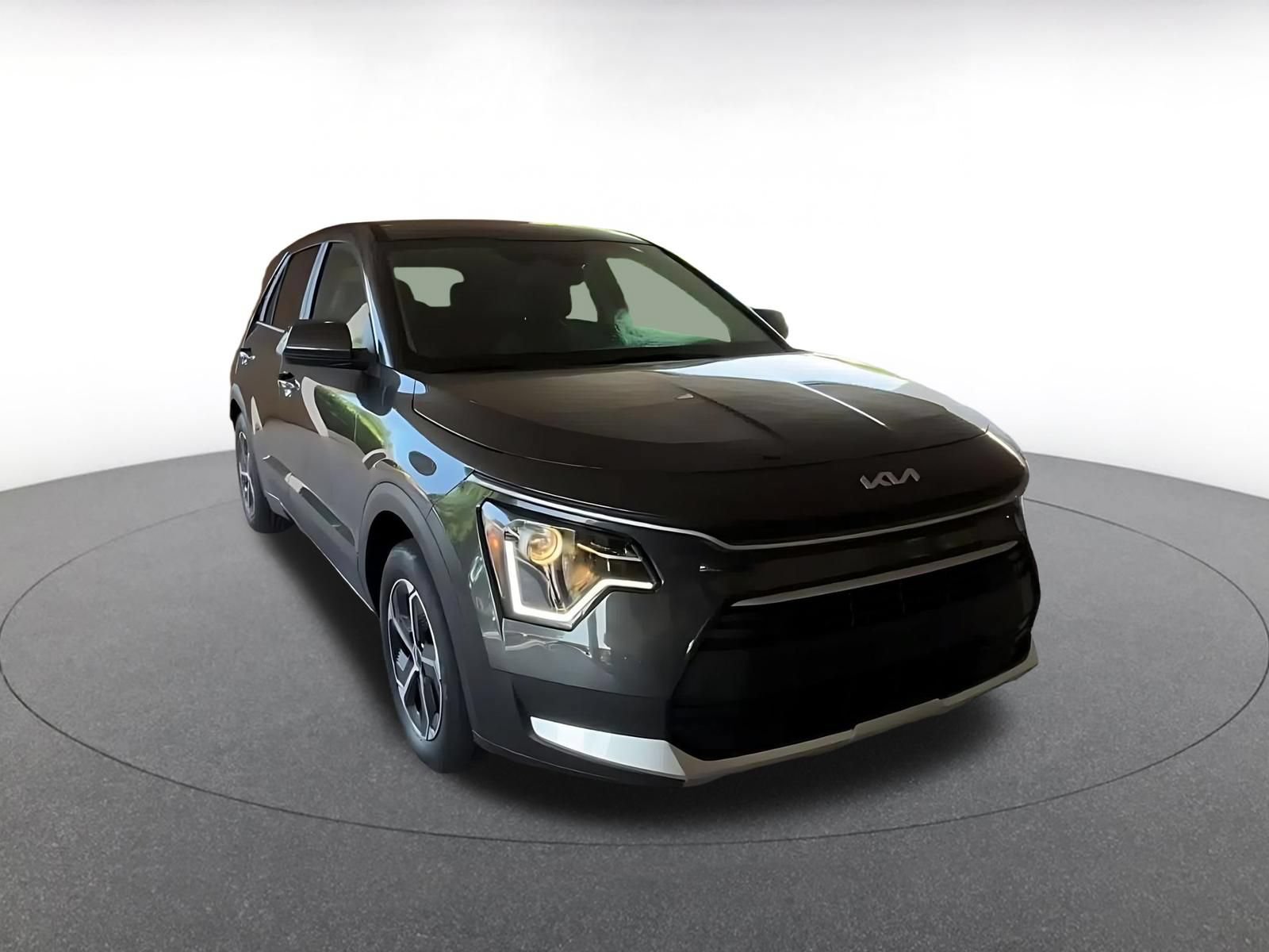 Used 2026 Kia Niro LX FWD image 3