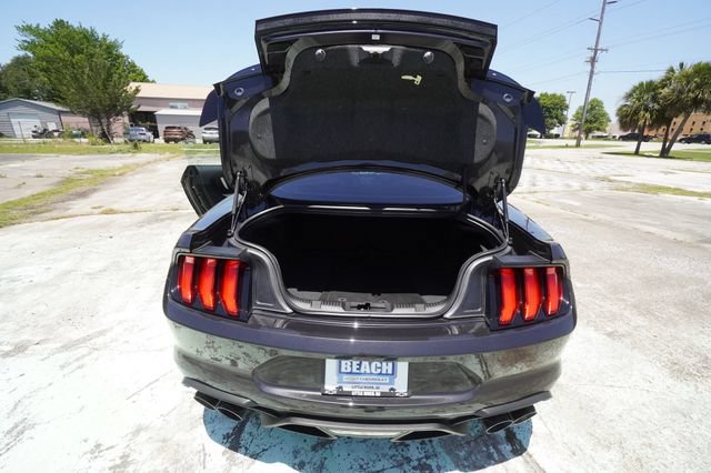 Used 2022 Ford Mustang Shelby GT500 w/ Technology Package RWD image 20