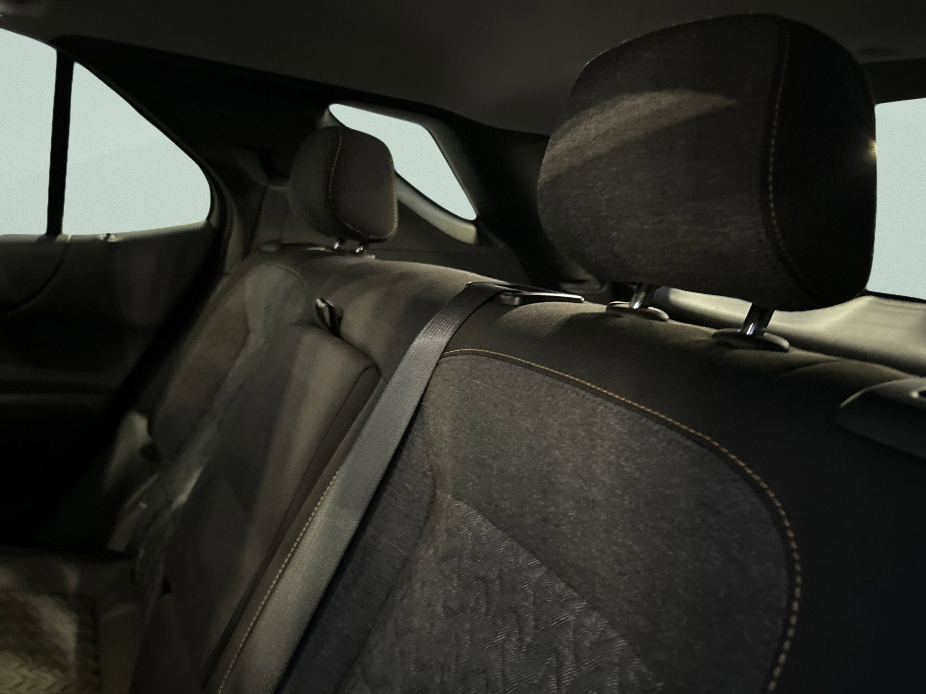 Used 2023 Chevrolet Equinox LT w/ LPO, Floor Liner Package image 15