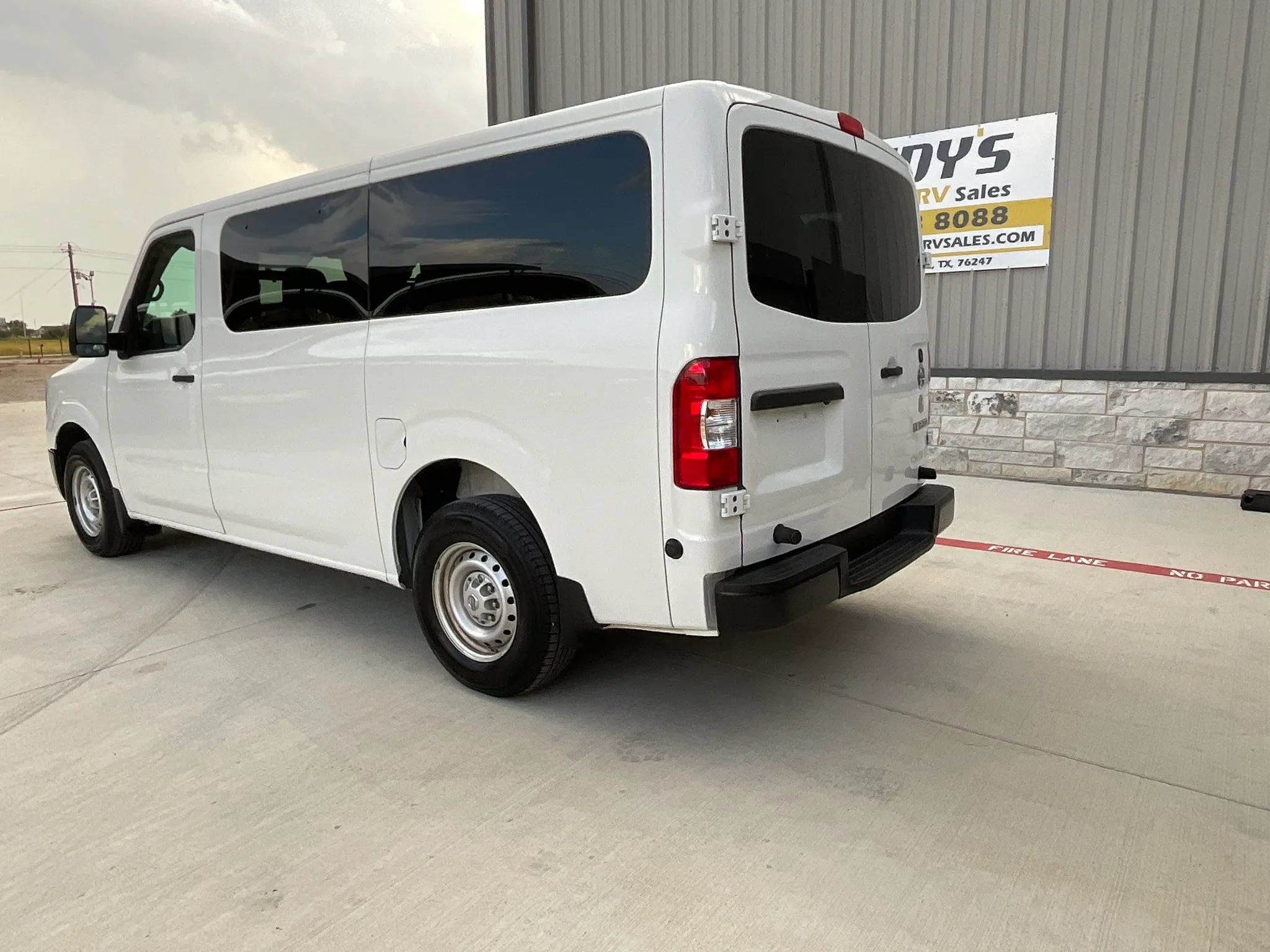 Used 2018 Nissan NV 3500 S RWD image 6