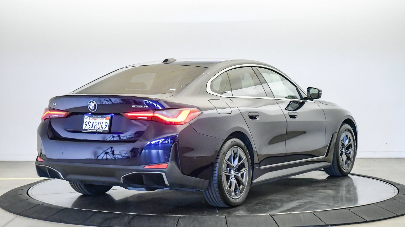 Certified 2023 BMW i4 eDrive35 w/ Premium Package RWD image 5