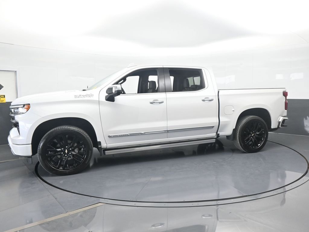 Used 2024 Chevrolet Silverado 1500 High Country w/ Technology Package image 2