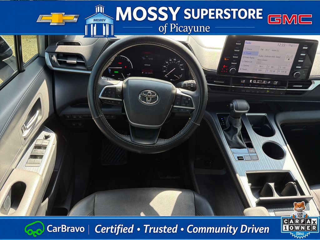 Used 2024 Toyota Sienna XLE Woodland Edition AWD/4WD image 15