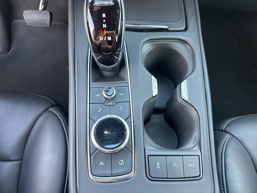 Used 2022 Cadillac XT4 Premium Luxury w/ Enhanced Visibility Package image 29