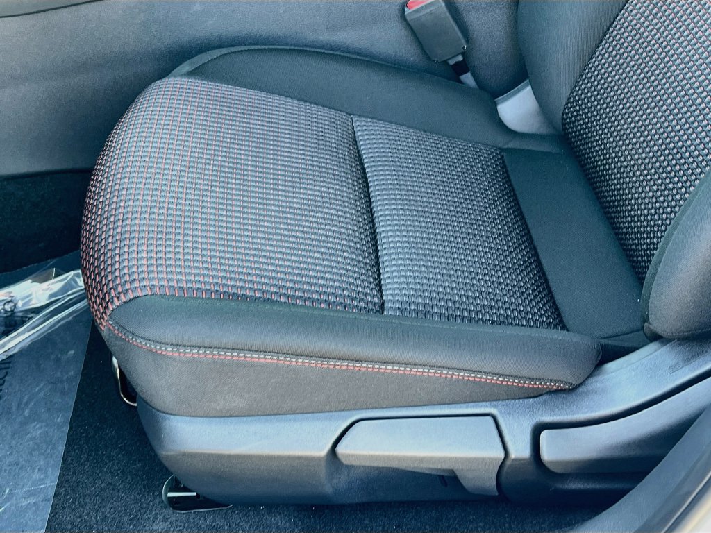 New 2027 Nissan Sentra SR FWD image 18