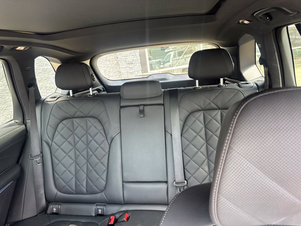 Used 2024 BMW X5 sDrive40i w/ M Sport Package RWD image 13