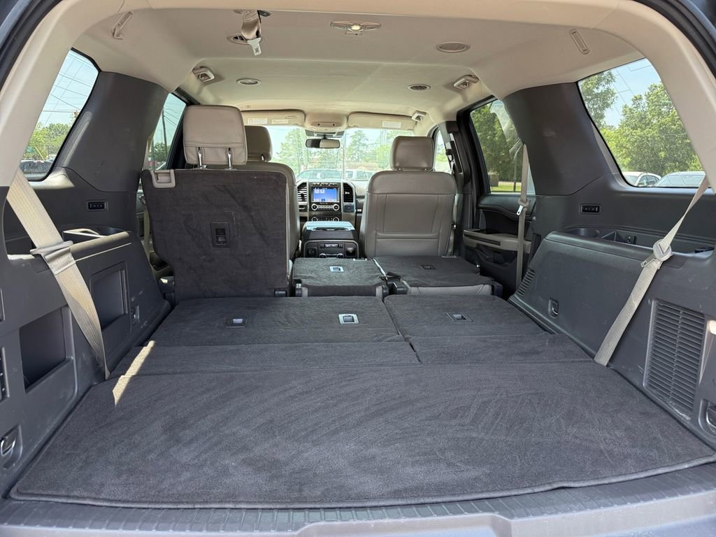 Used 2019 Ford Expedition XLT w/ Equipment Group 202A AWD/4WD image 21