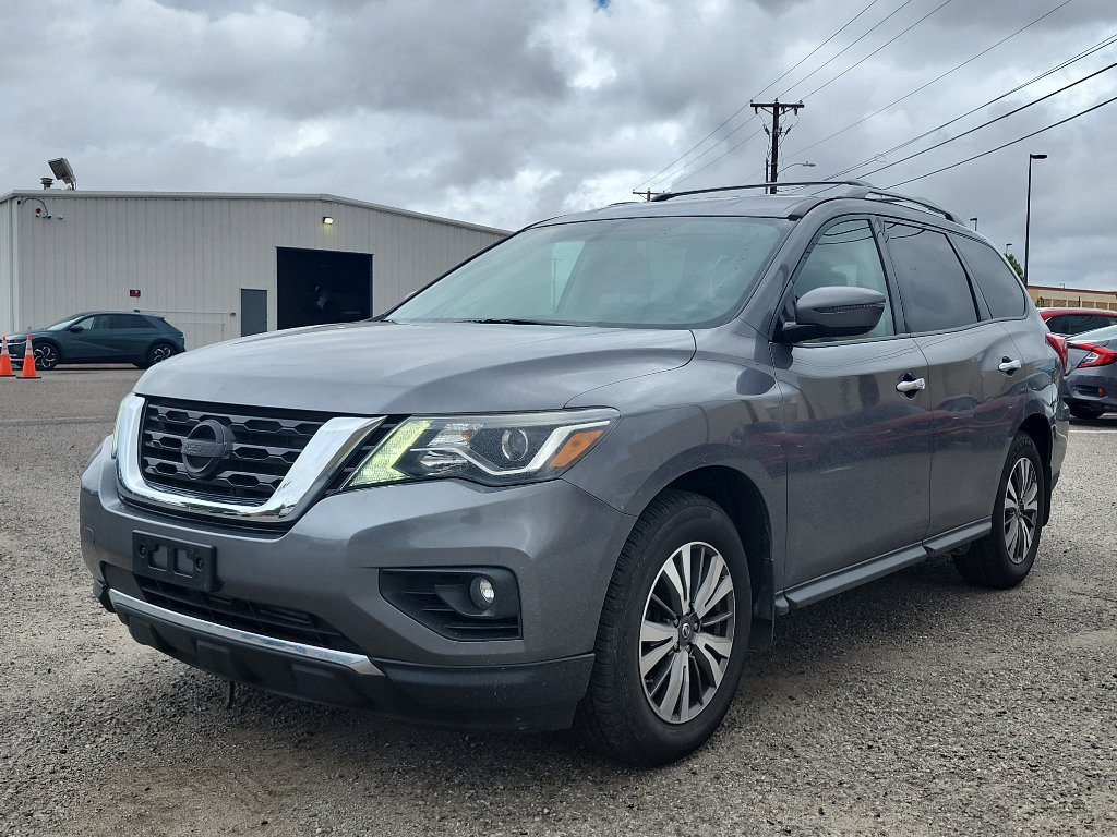 Used 2017 Nissan Pathfinder SV
