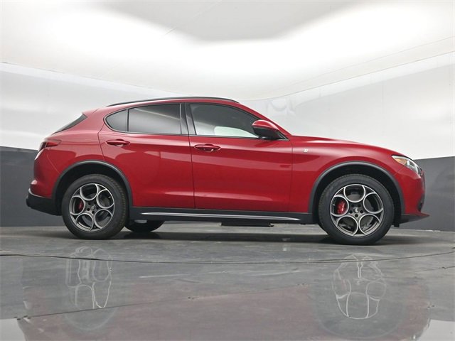 Used 2022 Alfa Romeo Stelvio Ti image 73