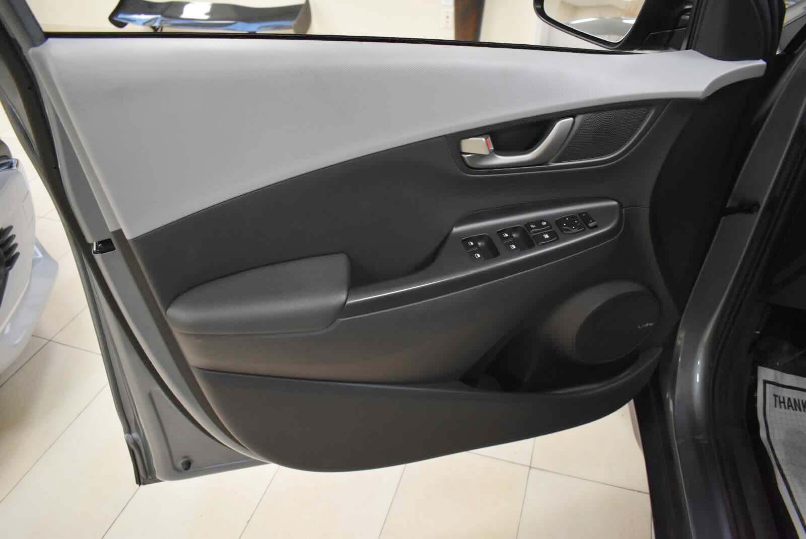 Used 2019 Hyundai Kona Limited AWD/4WD image 63