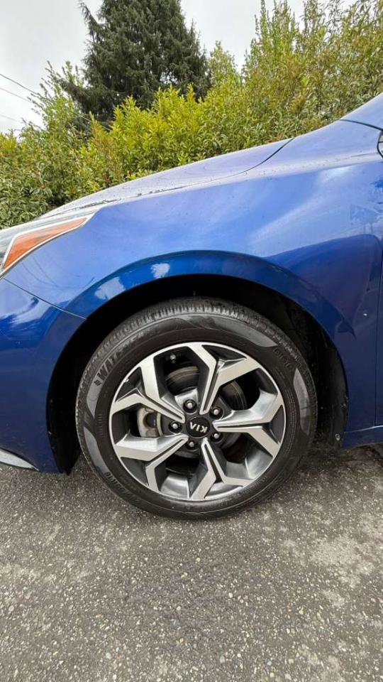 Used 2019 Kia Forte LXS FWD image 4