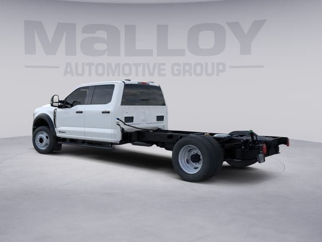 New 2026 Ford F550 4x4 Crew Cab image 4