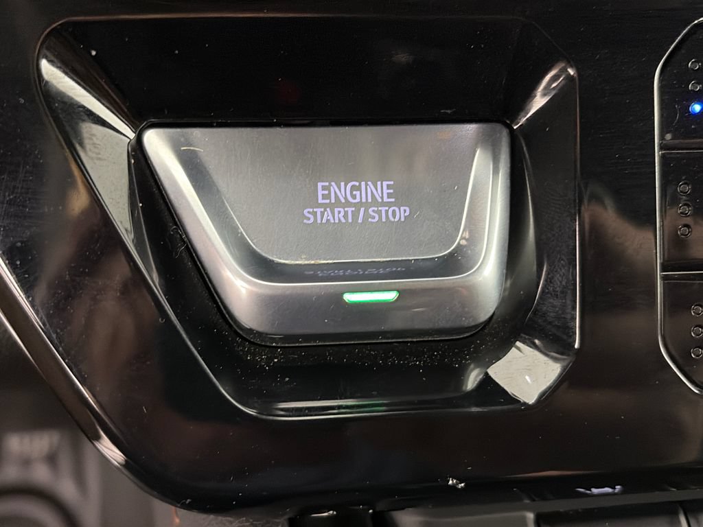 Used 2025 GMC Sierra 1500 AT4 w/ Technology Package AWD/4WD image 24