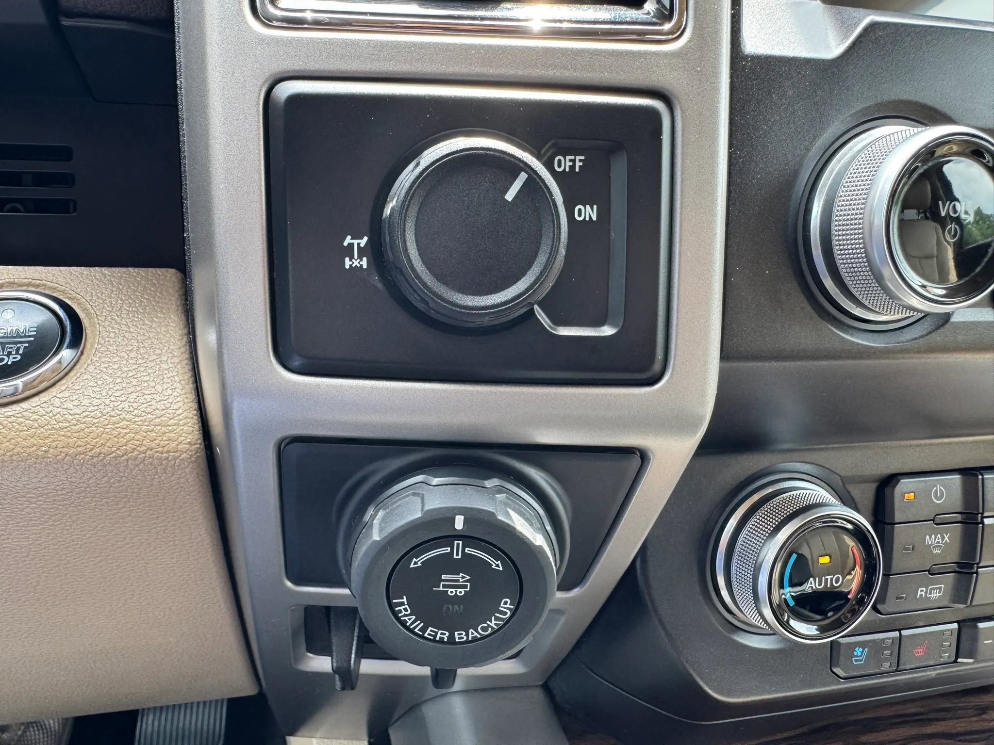 Used 2019 Ford F150 Lariat w/ Equipment Group 502A Luxury RWD image 43