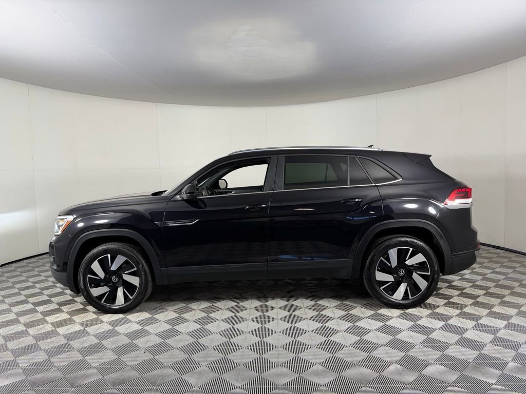 Used 2025 Volkswagen Atlas Cross Sport SE AWD/4WD image 10