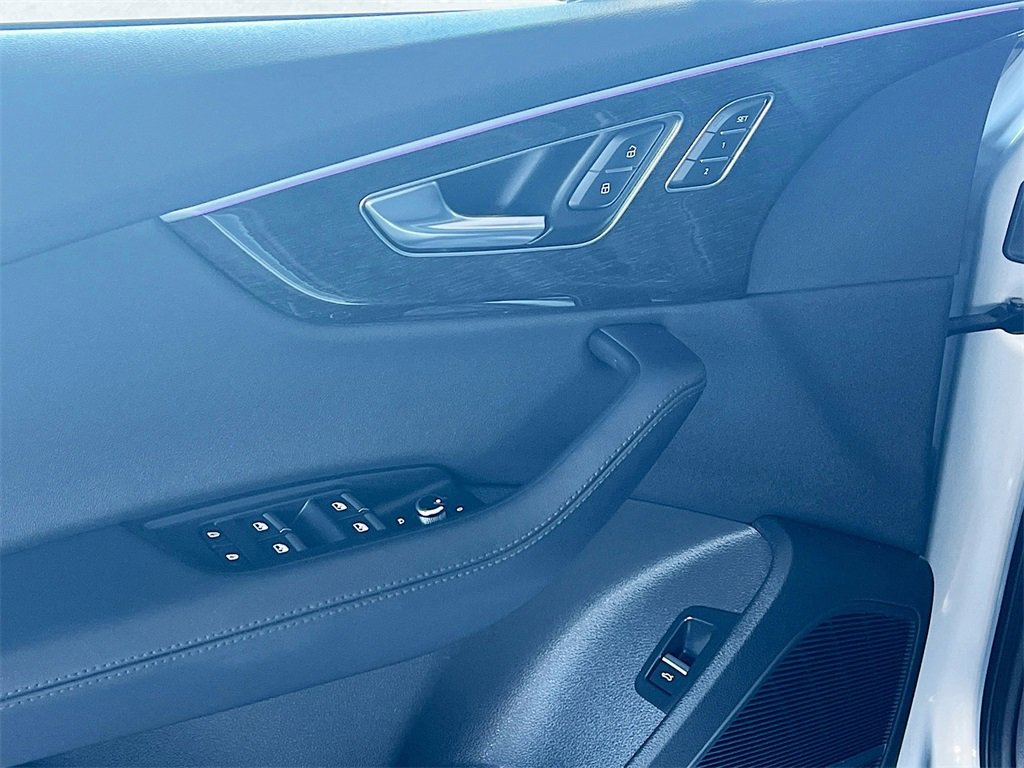 Used 2024 Audi Q7 3.0T Premium Plus image 18