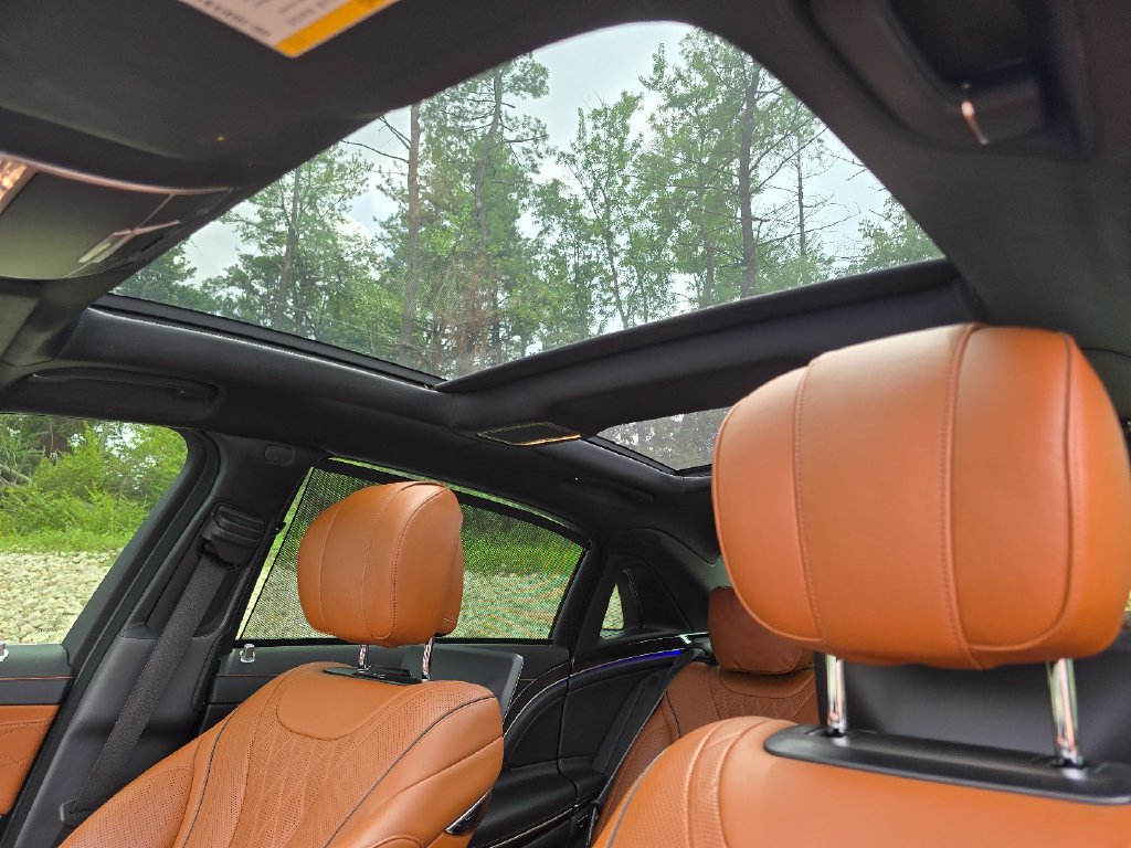 Used 2019 Mercedes-Benz Maybach S 560 4MATIC image 3