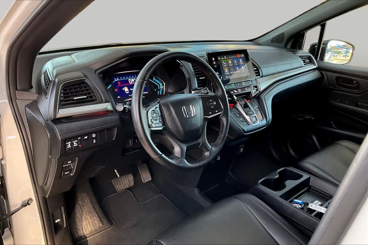 Used 2023 Honda Odyssey Sport image 18