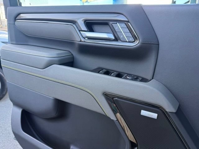 New 2026 Chevrolet Silverado 2500 ZR2 w/ LPO, Dark Essentials Package AWD/4WD image 19