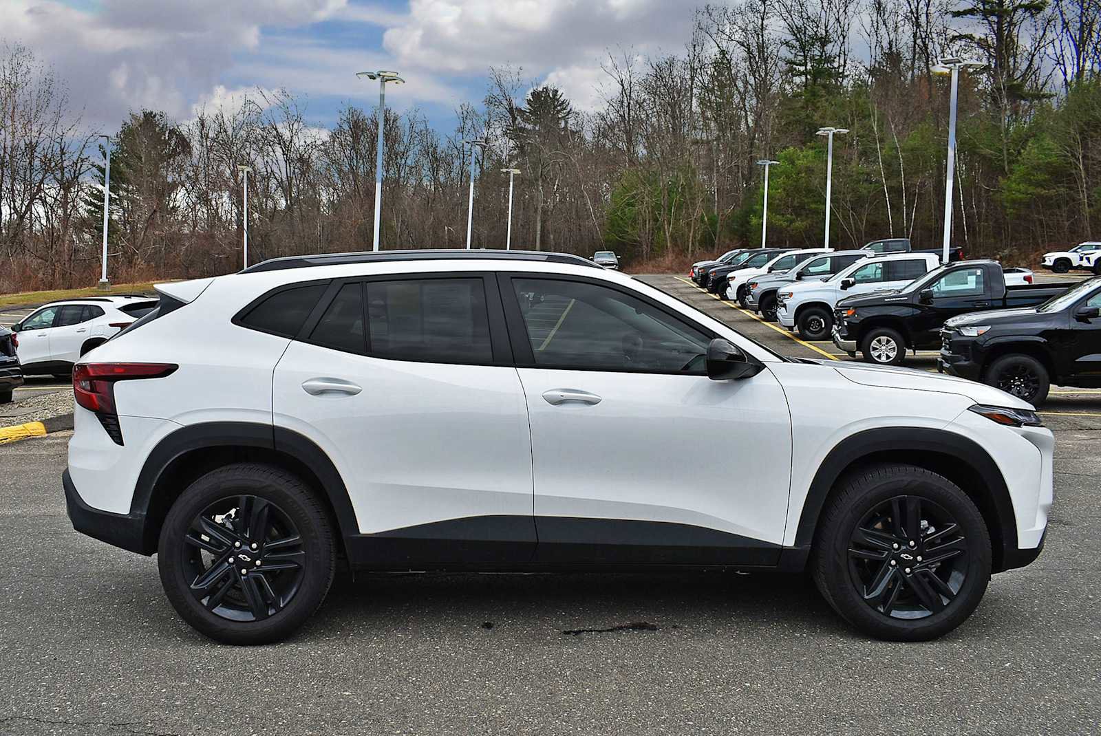 Used 2025 Chevrolet Trax ACTIV w/ Sunroof Package image 6