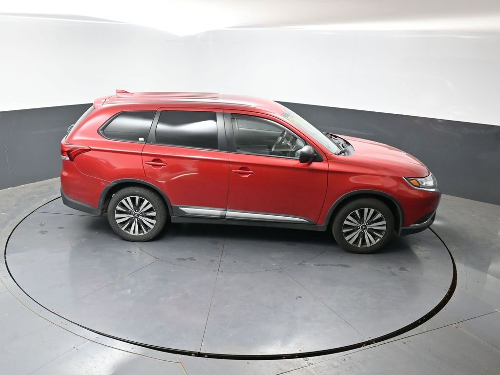 Used 2019 Mitsubishi Outlander ES FWD image 12