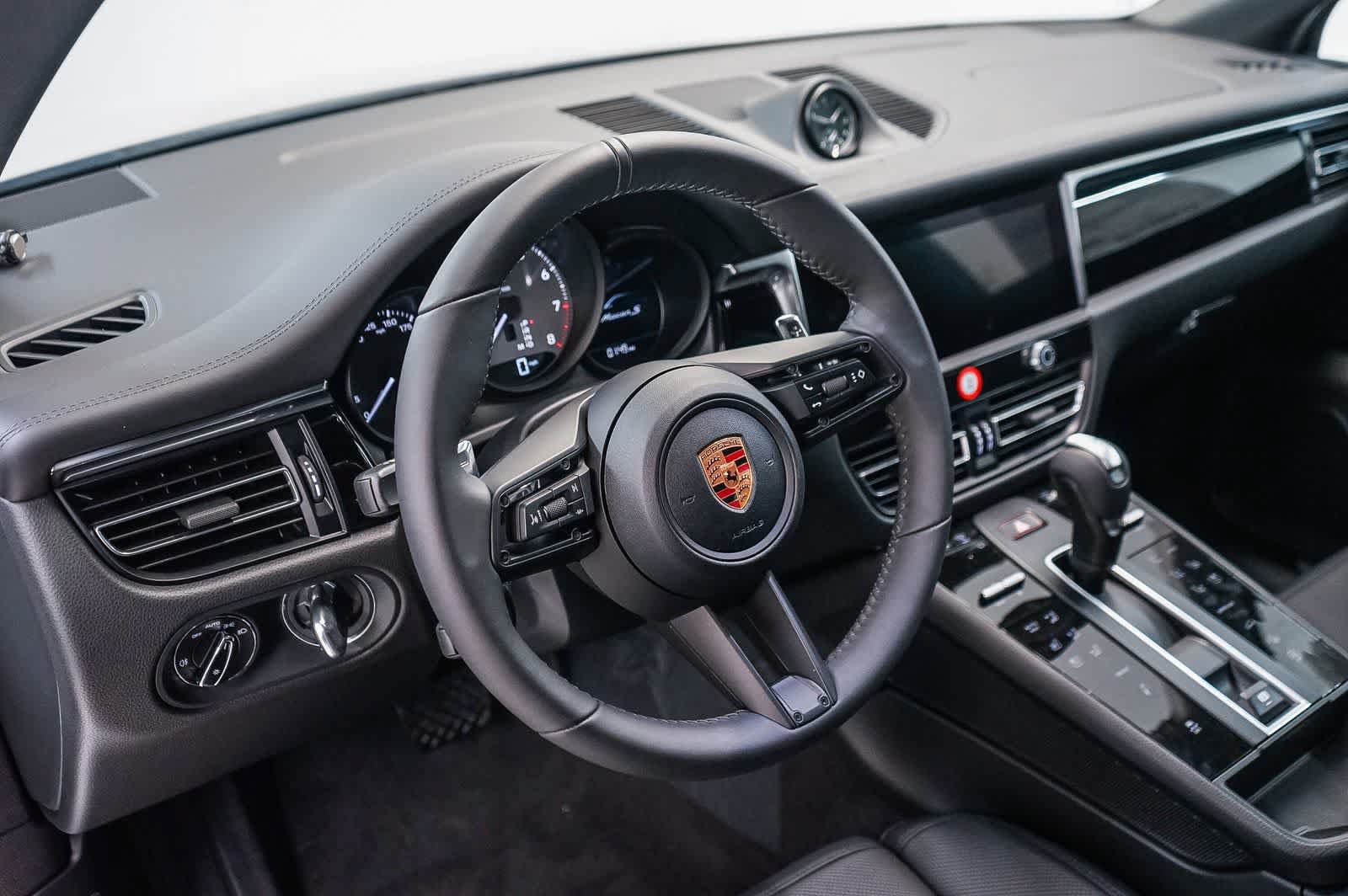 New 2026 Porsche Macan S AWD/4WD image 4
