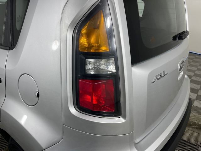 Used 2011 Kia Soul FWD image 16