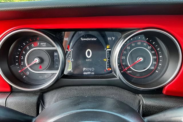 Used 2021 Jeep Wrangler Unlimited Rubicon w/ Dual Top Group AWD/4WD image 13