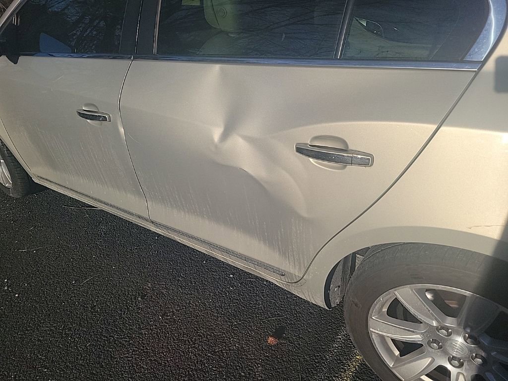 Used 2011 Buick LaCrosse CXL image 16