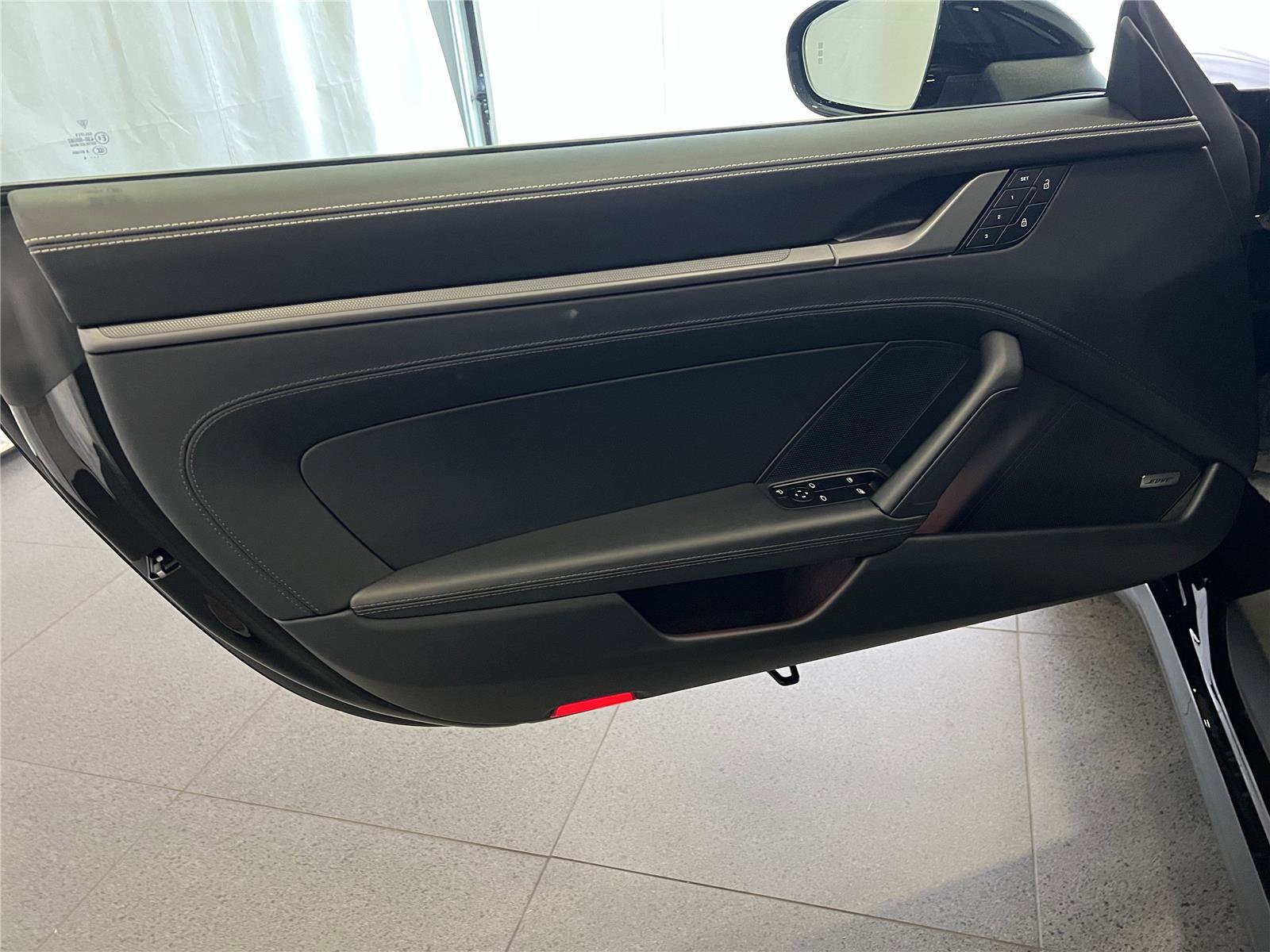 Certified 2025 Porsche 911 Carrera image 15