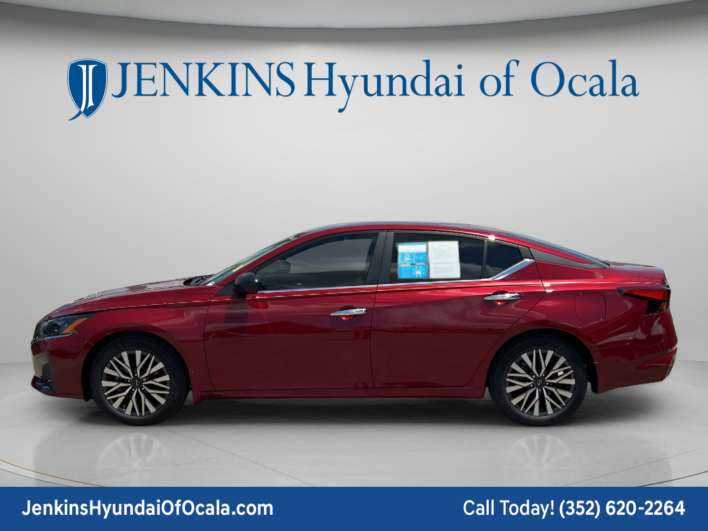 Used 2025 Nissan Altima 2.5 SV FWD image 6