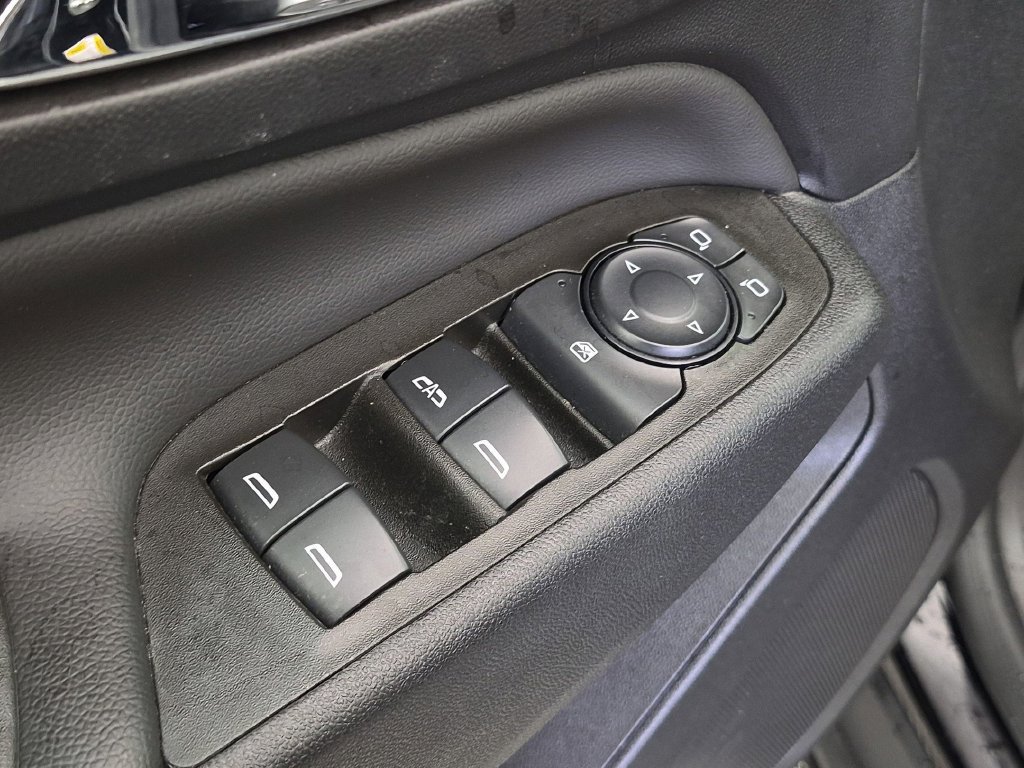 Used 2024 Chevrolet Equinox LT FWD image 14