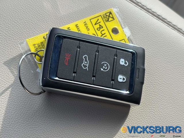 New 2025 Jeep Grand Cherokee Limited w/ Trailer Tow Package image 24