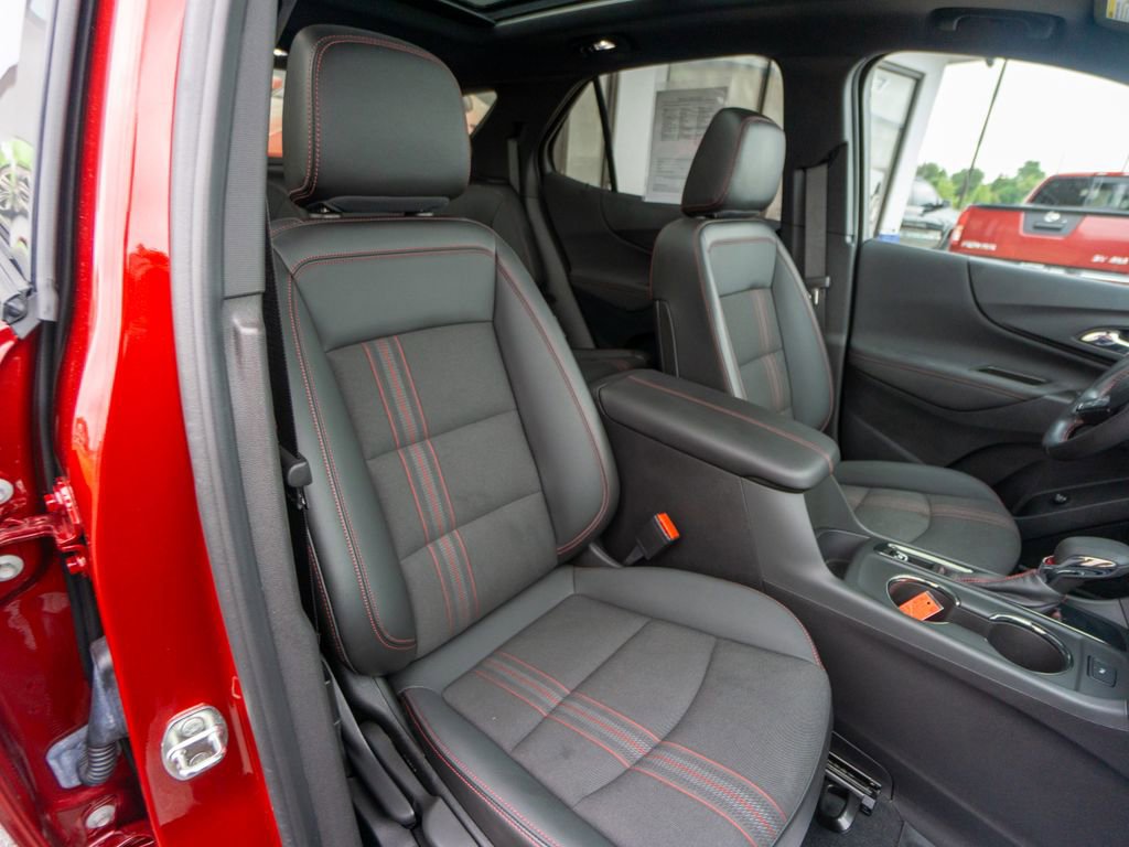 Used 2022 Chevrolet Equinox RS w/ LPO, Floor Liner Package image 30