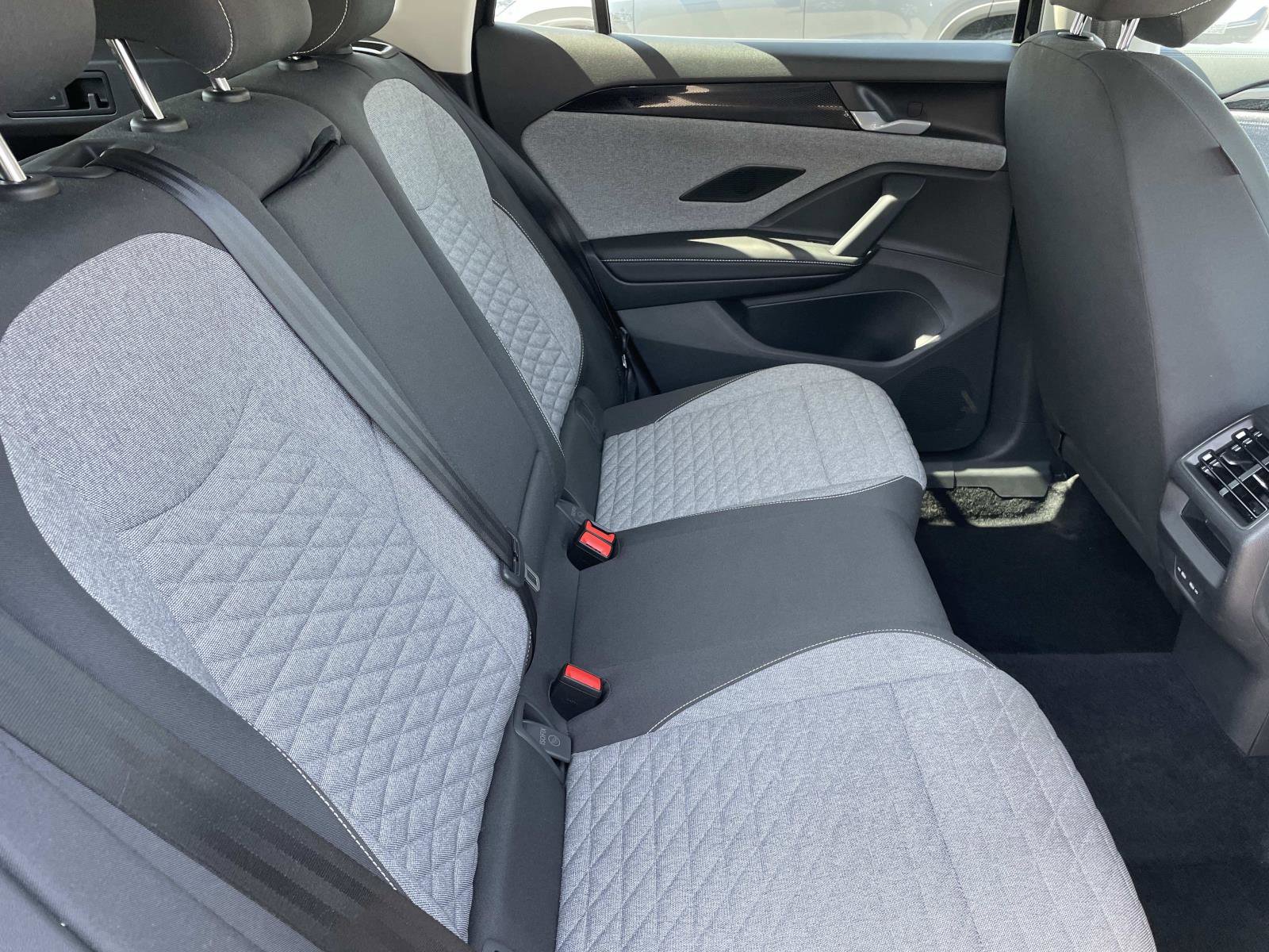 Certified 2025 Volkswagen Tiguan S FWD image 25