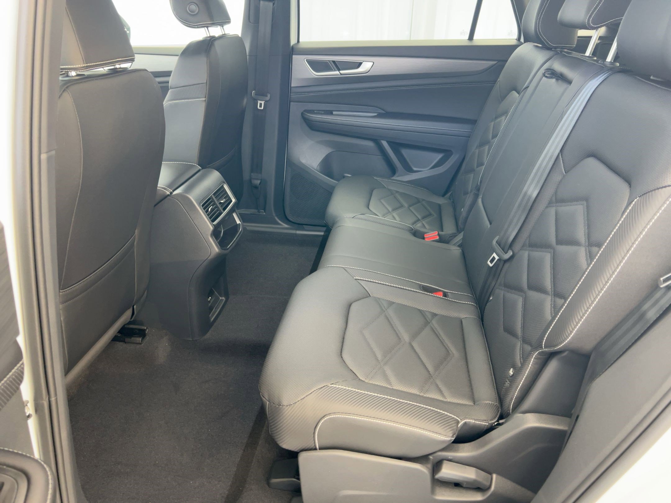 New 2026 Volkswagen Atlas Cross Sport SE image 15