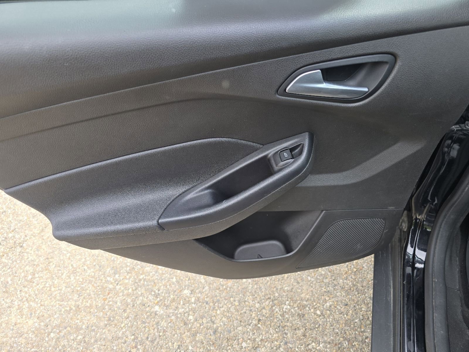 Used 2016 Ford Focus SE FWD image 21