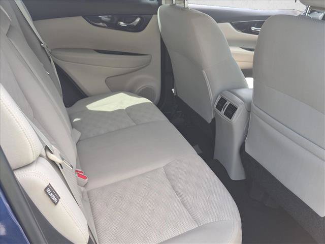 Used 2020 Nissan Rogue Sport SV w/ All-Weather Package FWD image 17
