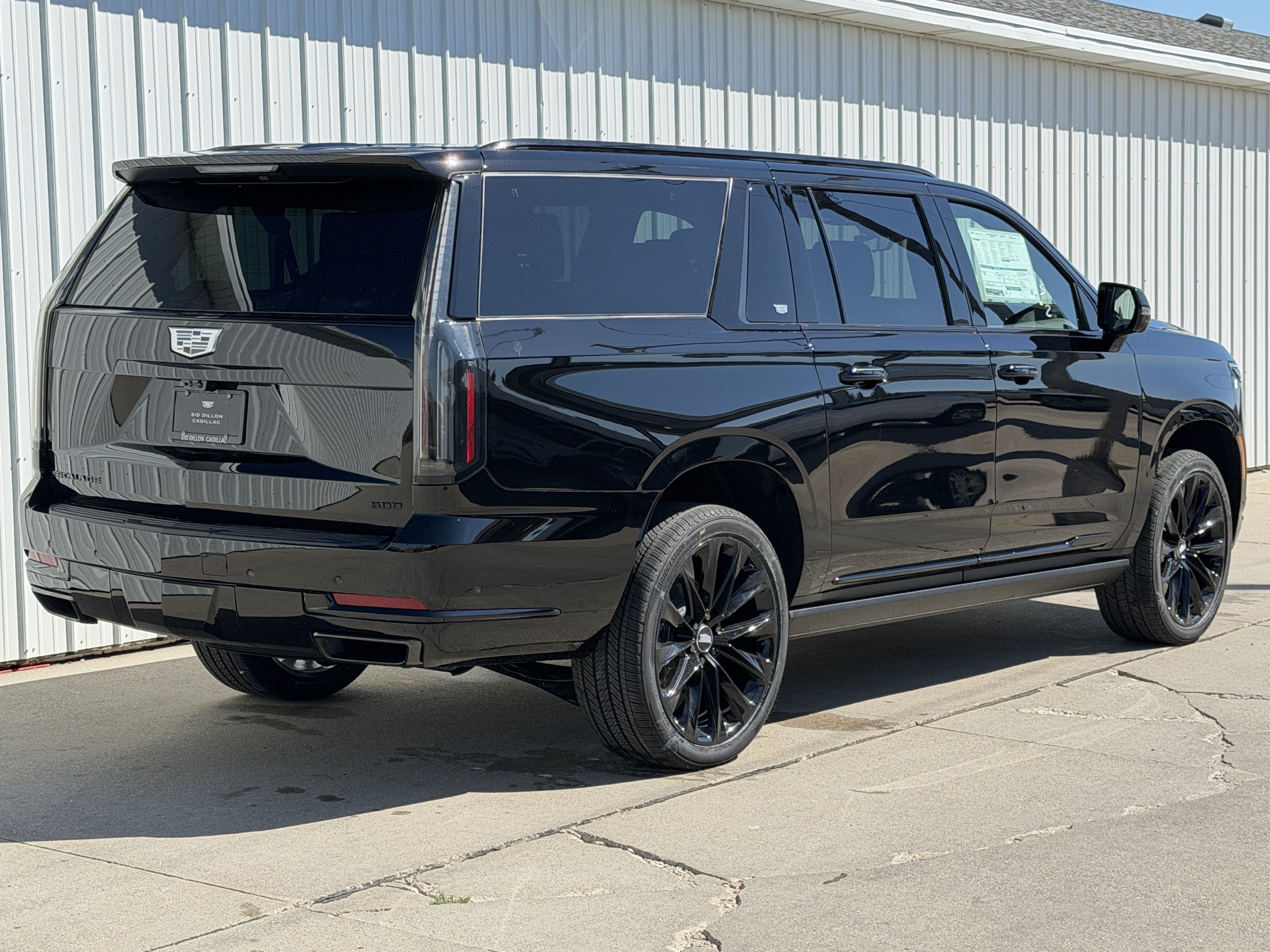 New 2026 Cadillac Escalade ESV Platinum Sport w/ LPO, ONYX Package AWD/4WD image 4