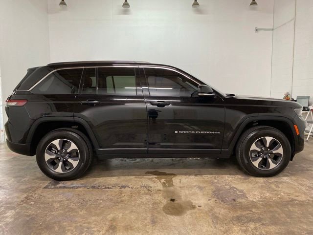 Used 2022 Jeep Grand Cherokee Limited 4xe AWD/4WD image 6