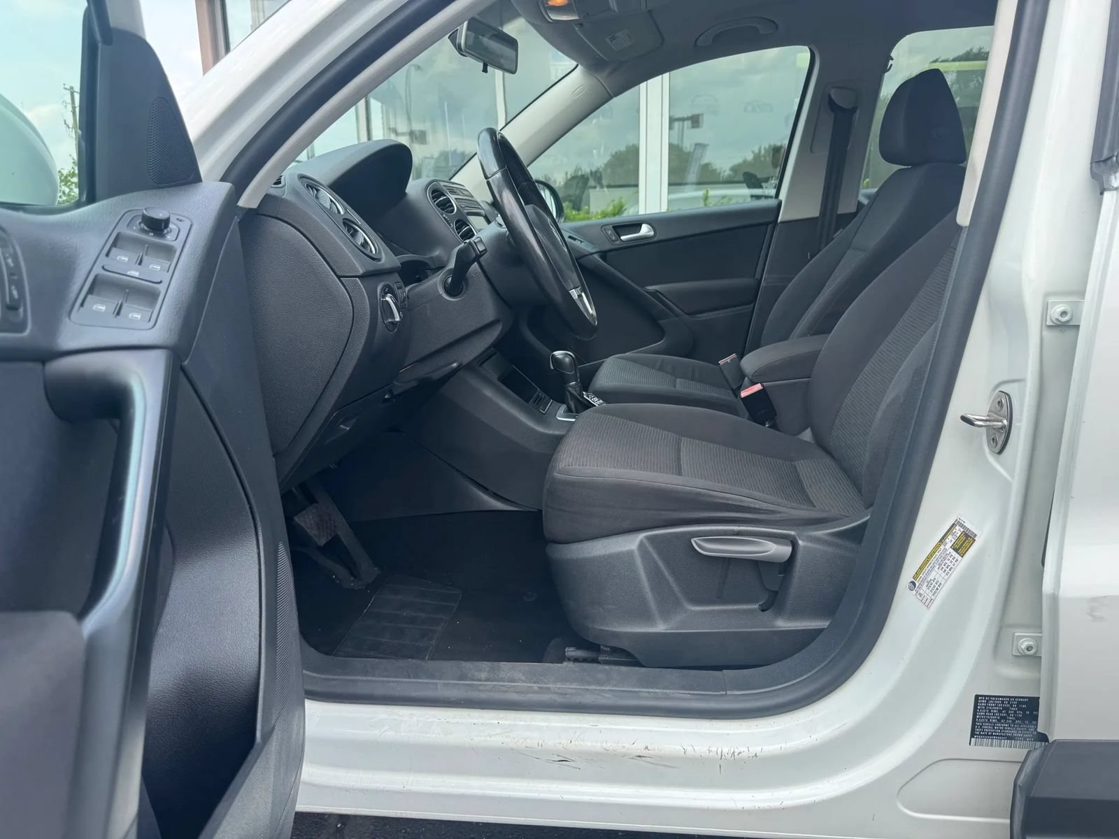 Used 2014 Volkswagen Tiguan S FWD image 6