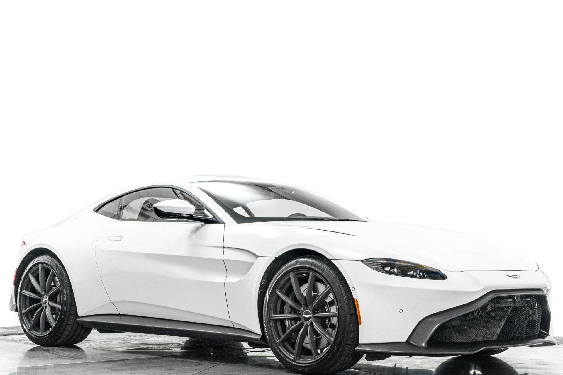 Used 2020 Aston Martin V8 Vantage Coupe RWD image 33