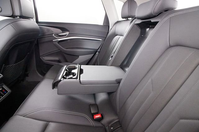 Used 2023 Audi e-tron Premium Plus w/ Premium Plus Package AWD/4WD image 26