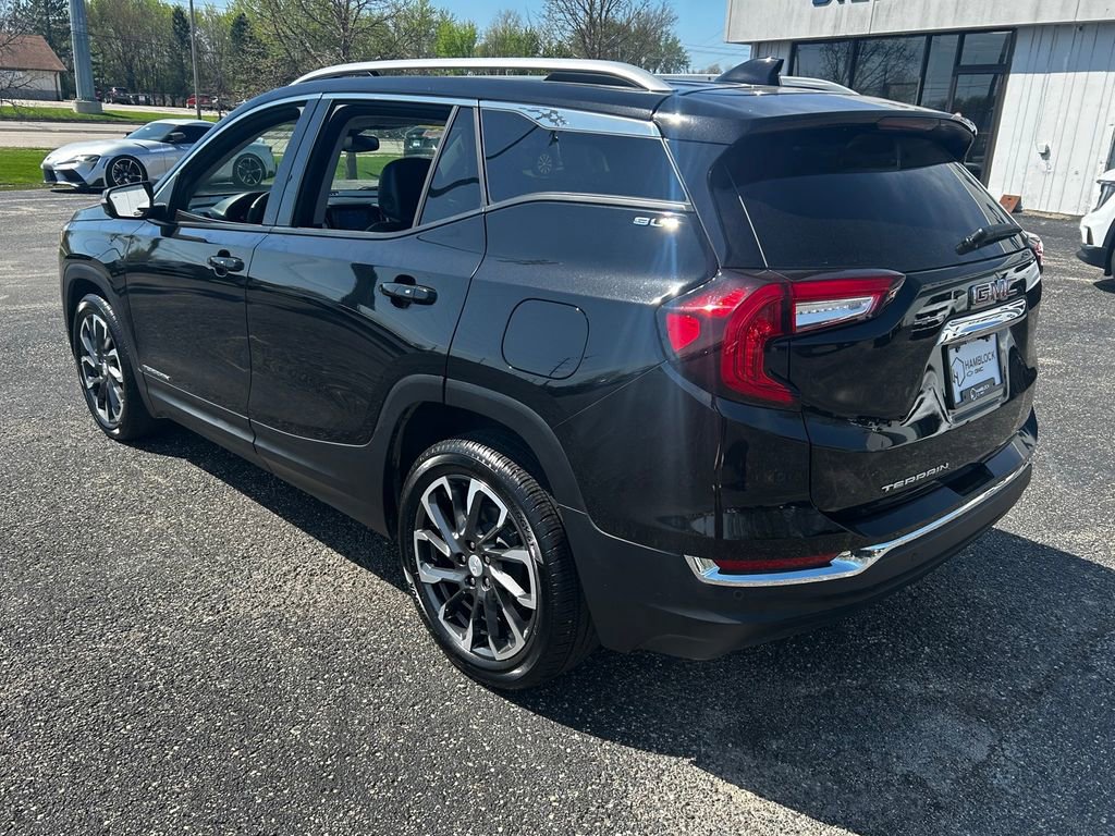 Used 2023 GMC Terrain SLT image 4
